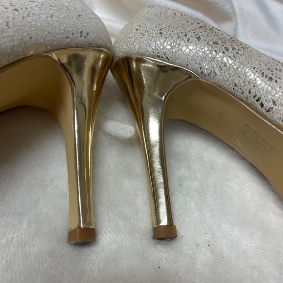 All that Glitters is Gold!! 👠 Sexy Platform Pumps - Picture 8 of 12